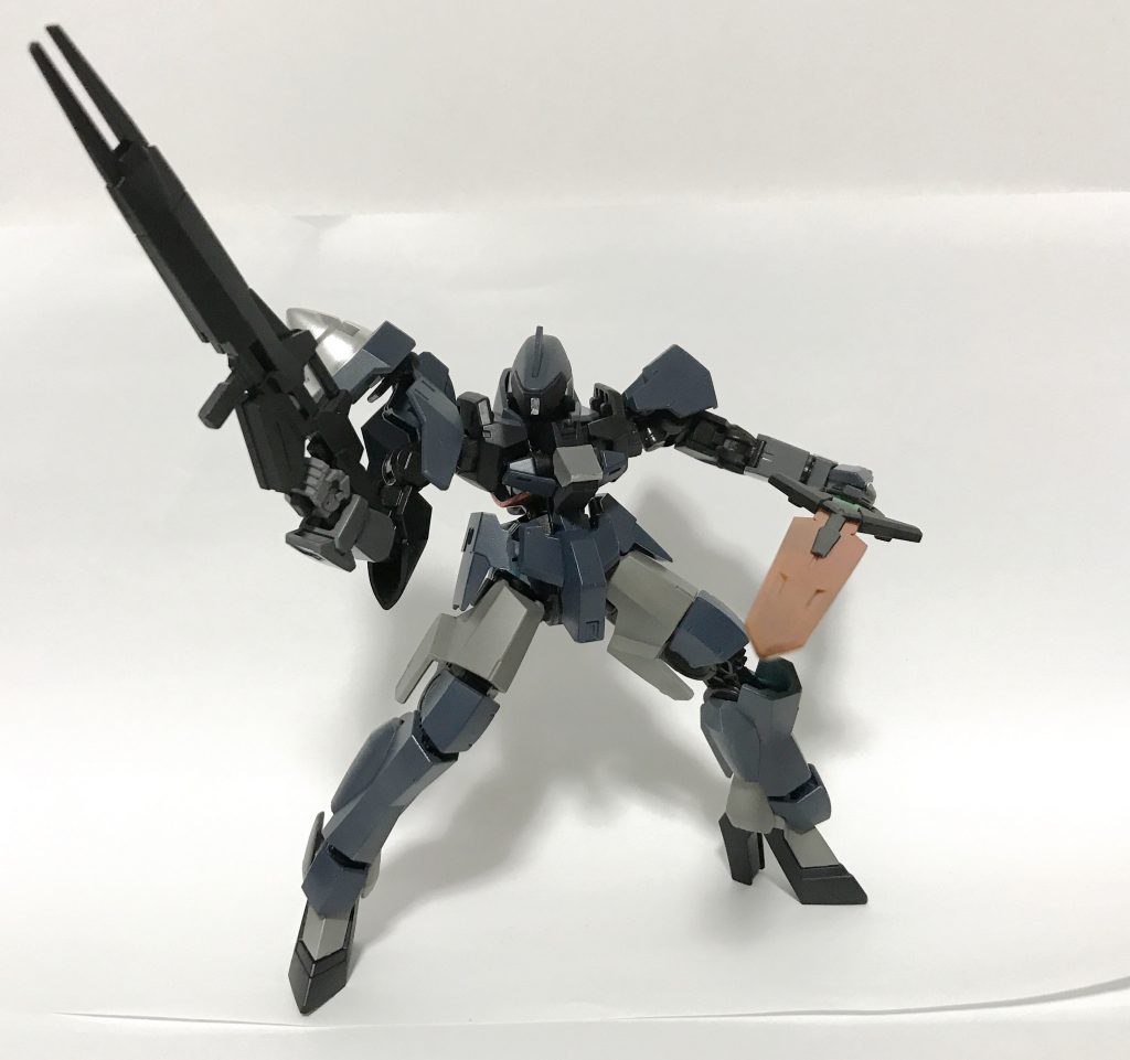 一応イメージはガンダム00に登場したGNフラッグ。
それを最近買って組むのが楽しかったグレイズで再現しようとした試みでした。