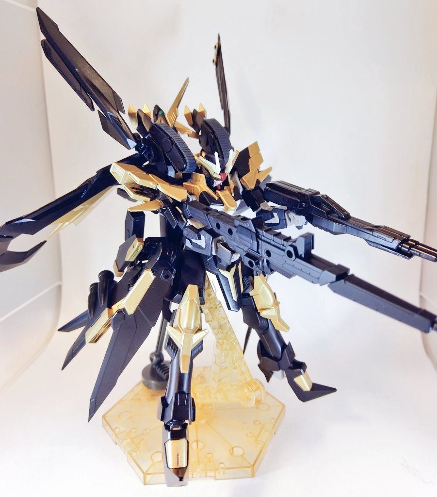 ツインバスターライフルアビスとビームライフルオルタを同時に構えてゼロカスの射撃ポーズです。
ここまで見ていただきありがとうございます。ミラージュシュバリエガンダムでした!