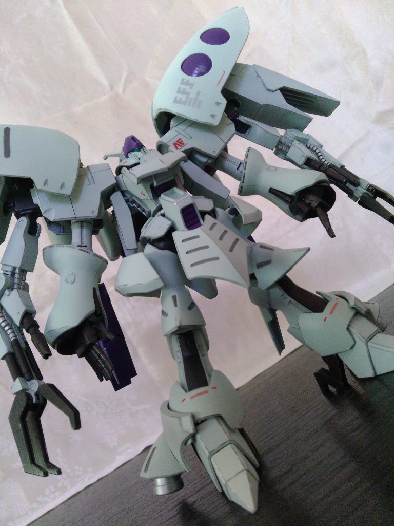 重量の割に関節部の接合に不安が残るので撮影後はいつも分解してます。悲しみ;;