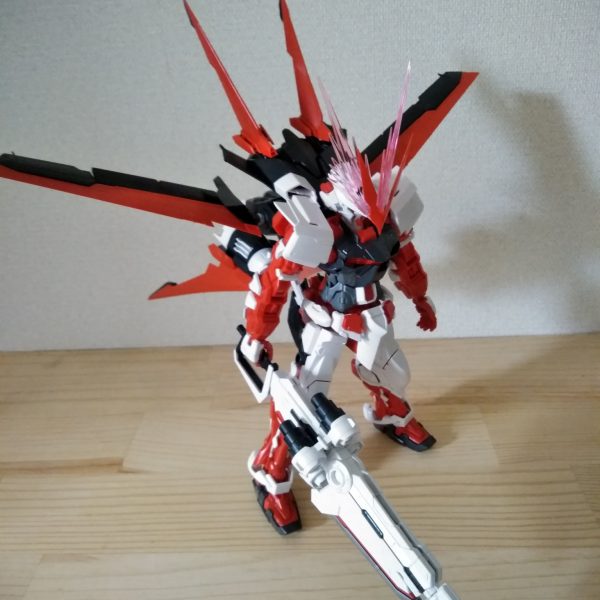 アストレイレッドフレーム　フライトユニット装備