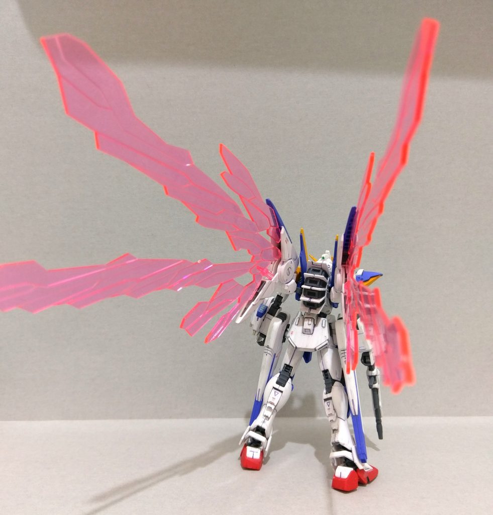 光の翼は「ゼーガペイン」から流用