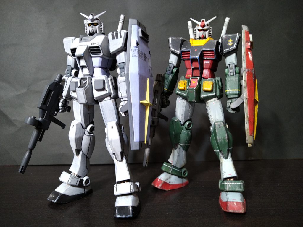 リアルタイプと並べて。マーキング等合わせてます。プロトタイプ、ノーマルトリコロールも欲しくなってきた