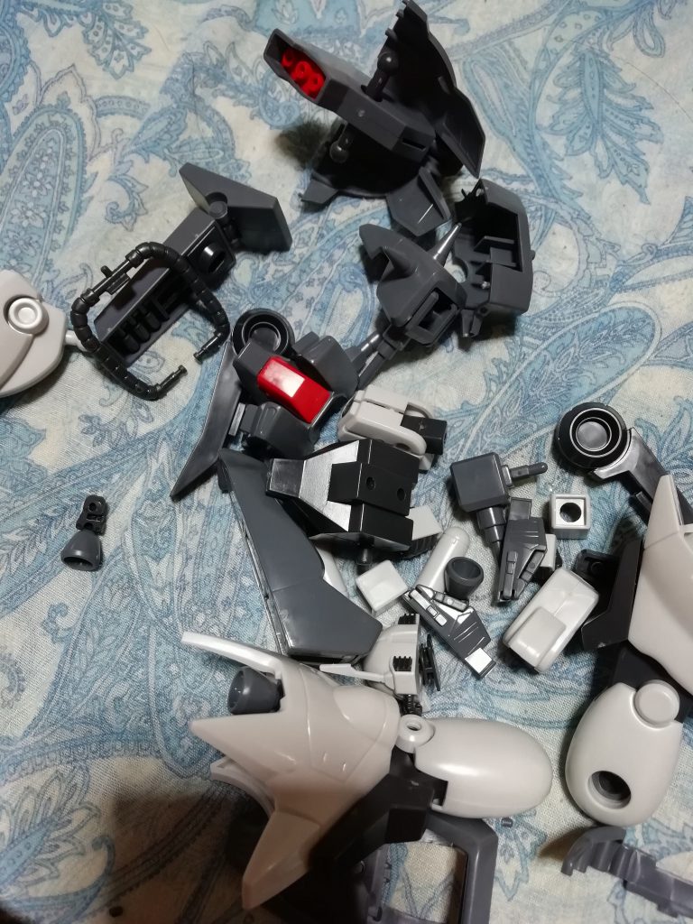 ザクⅢ–2枚目/制作者：新人メカニック