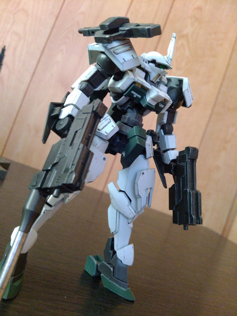 特にこれといった設定はありませんが、素組みして個人的に気に食わない所を改修した感じです。