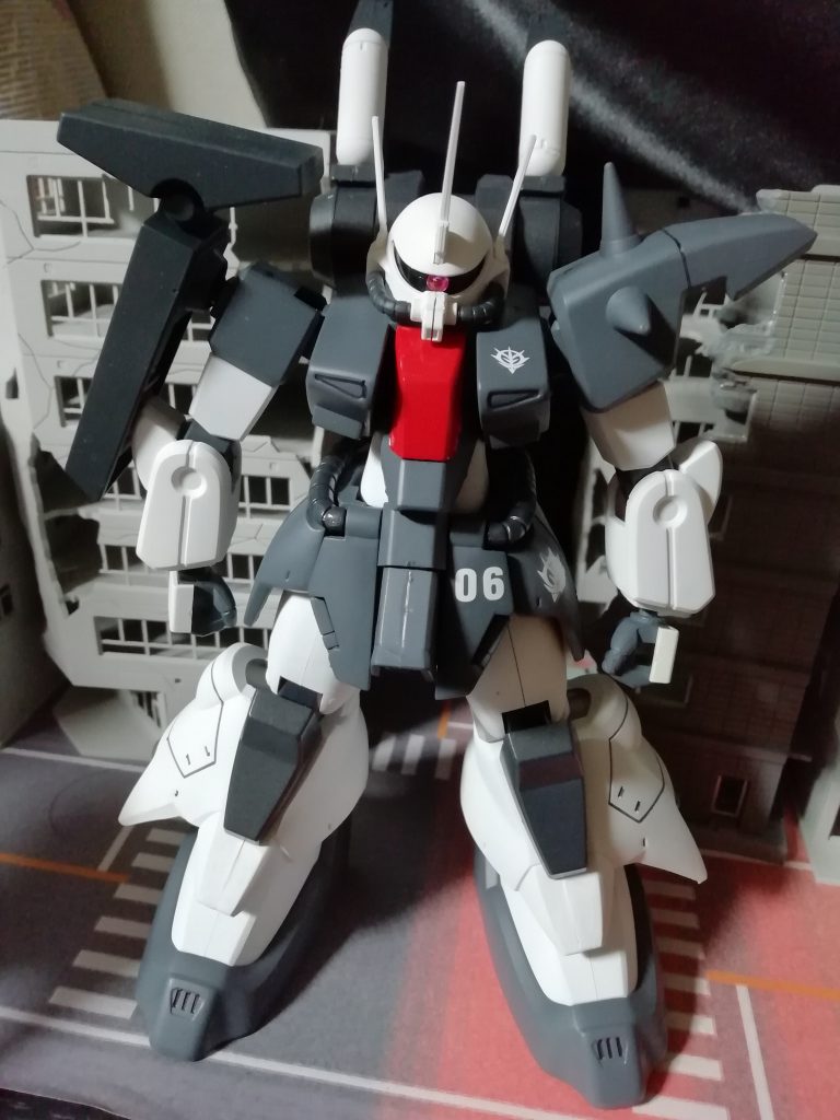 ザクⅢ–2枚目/制作者：新人メカニック