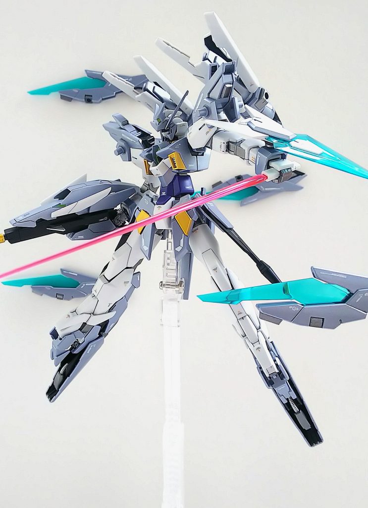 Fファンネル、シグマシスファンネル、ビームサーベル、、