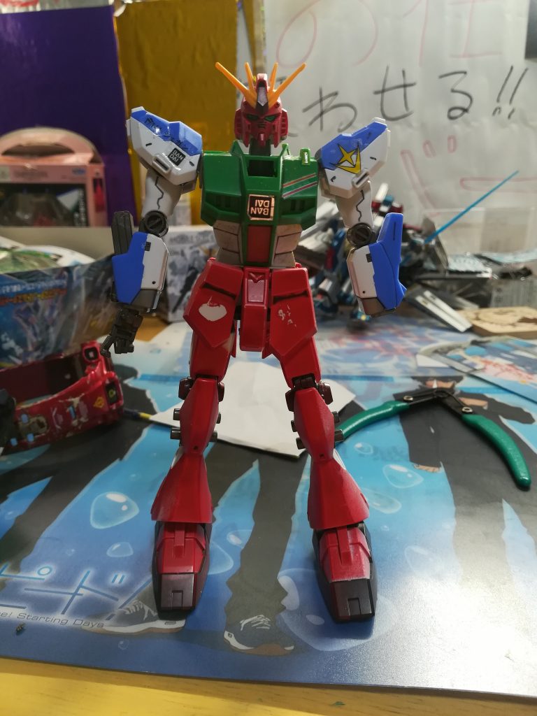 ポンコツ✨ヘタレ✨ニューガンダムです✨両腕はハイニューです✨あとはニューガンダム✨ここから二日間で改造しました✨