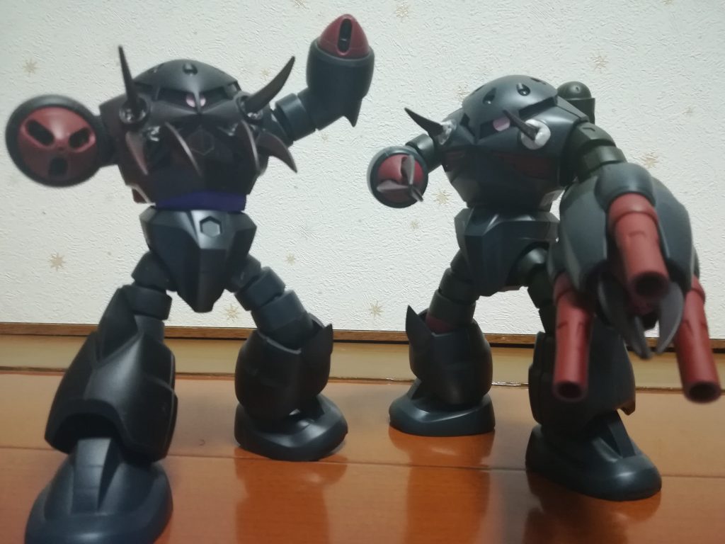 前回のヴァリアントズゴックと一緒に！
もっと増やして悪の軍団にしたいですね！