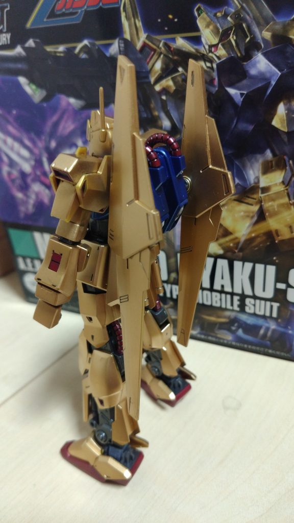 光沢トップコートがいいのだろうか。。。