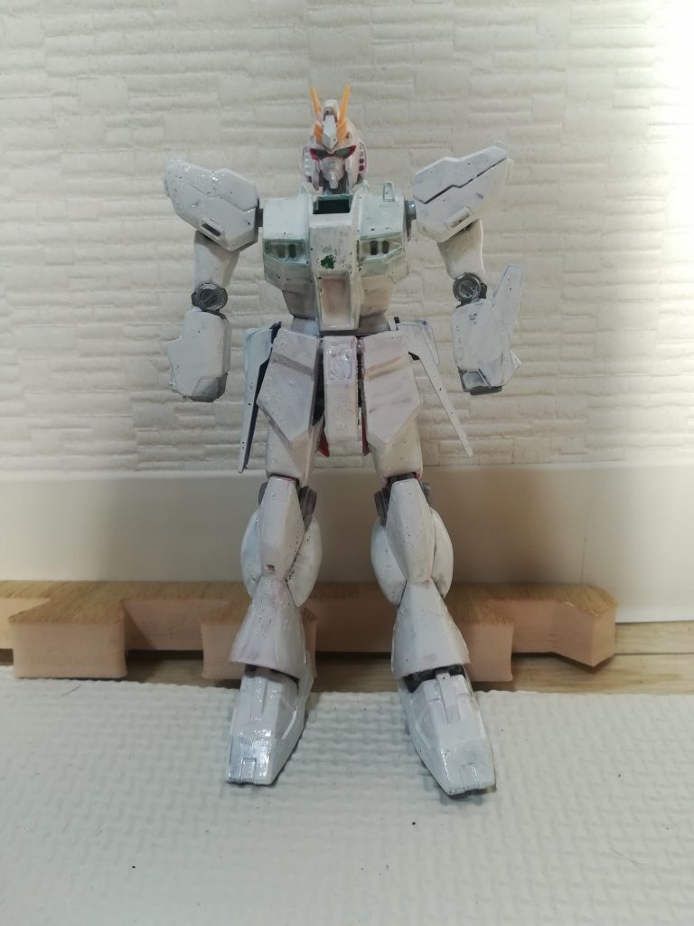 まず✨全部✨ホワイト塗装にしてから✨
青と白の連邦カラーにしました✨