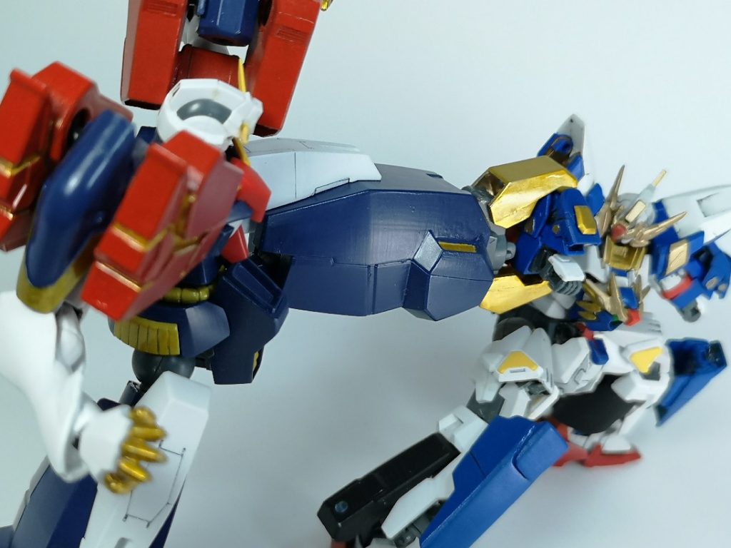 ヴェイガン系の拳が主兵装の他、このようにDG細胞やGN粒子能力を利用しながら格闘戦を挑むイメージです