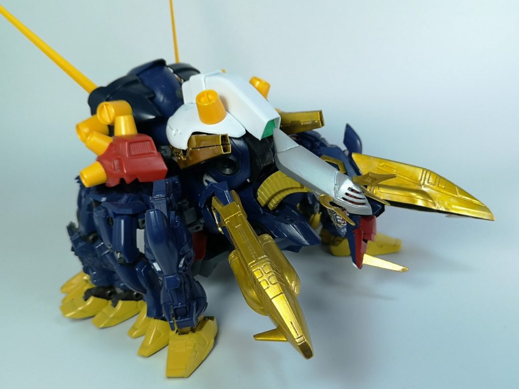 モビルイータ―
重量級のモビルアーマー
名の通り、動くものすべてを捕食対象として襲い掛かる
こちらは去年から生放送で製作していたものがやっと形になったガンプラです
モンスター風の体形が大好きなので、ほんとに気に入っております・・・！