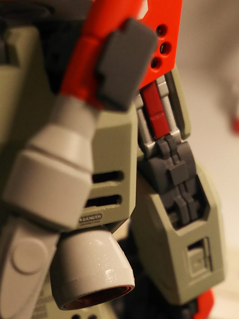 バーニアはなぜかグロスのパールホワイト