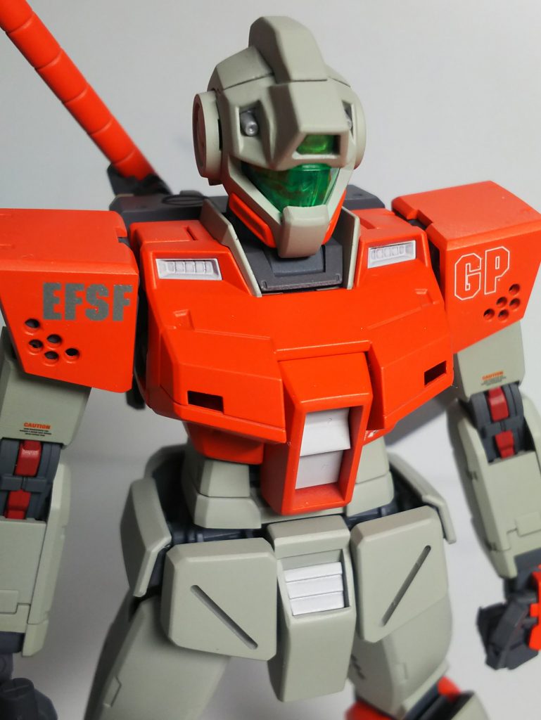 頭はほぼ寒ジムです。各所のGPのマーキングはグレイファントムの頭文字。コレならケンプファーとも闘える!負けるけど!