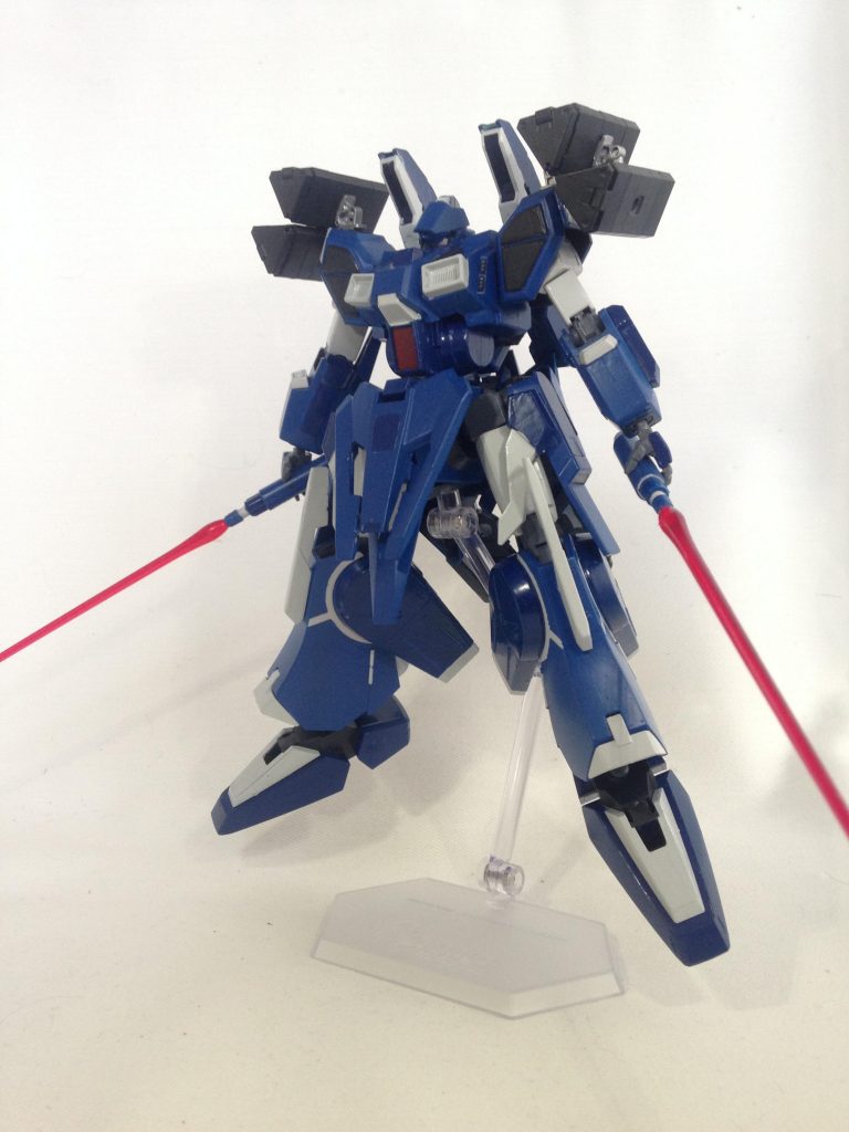 背部にはシルヴァバレトのミサイルを改造してビームサーベルに
こちらもMk-Vのような雰囲気になるよう改造