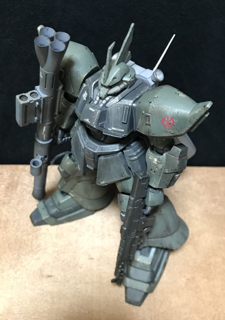 脚やスカート等にスジ彫りでパネルライン追加し、部分的にプラチップも追加しています( ˊᵕˋ* )