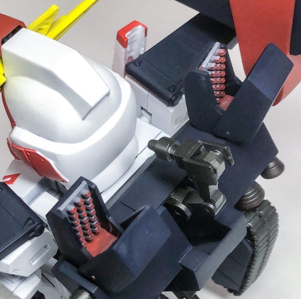 「20mmチェーンガン」「ミサイルポッド」はヒンジ式で作成しました。