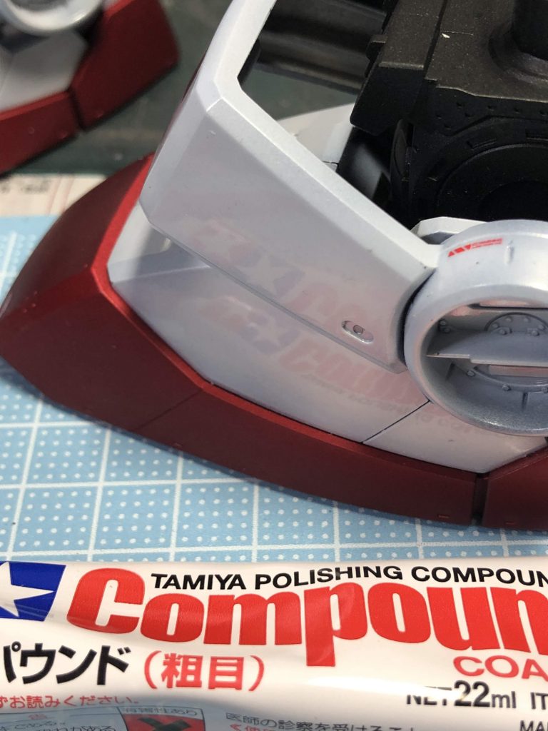 映り込むまで磨くっ