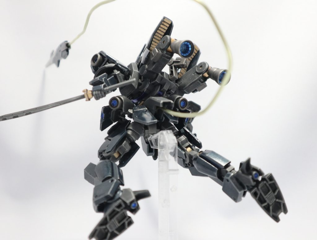 サムネ画像のバックショット。テールブレードは自由自材の2㎜を利用してます。