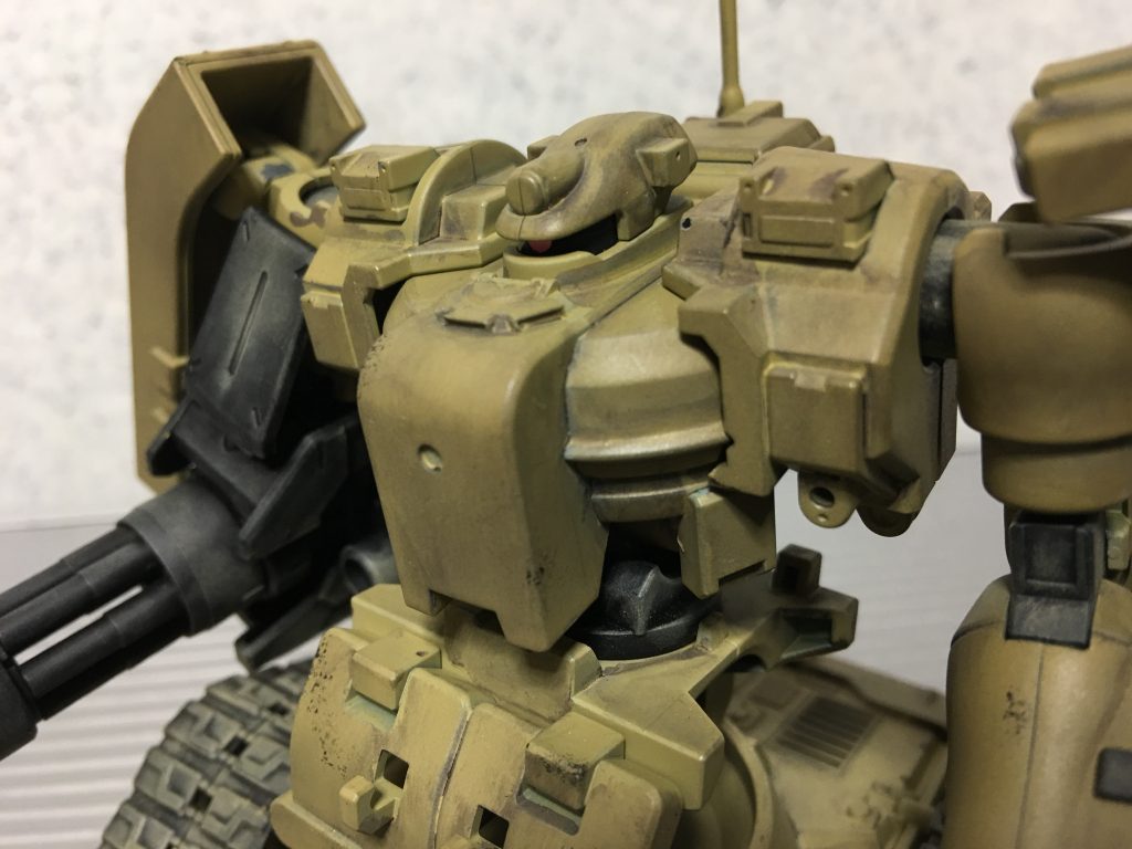 ボディ:わかりづらいですがレール部分にウェザリングマスターで金属感を出しています。