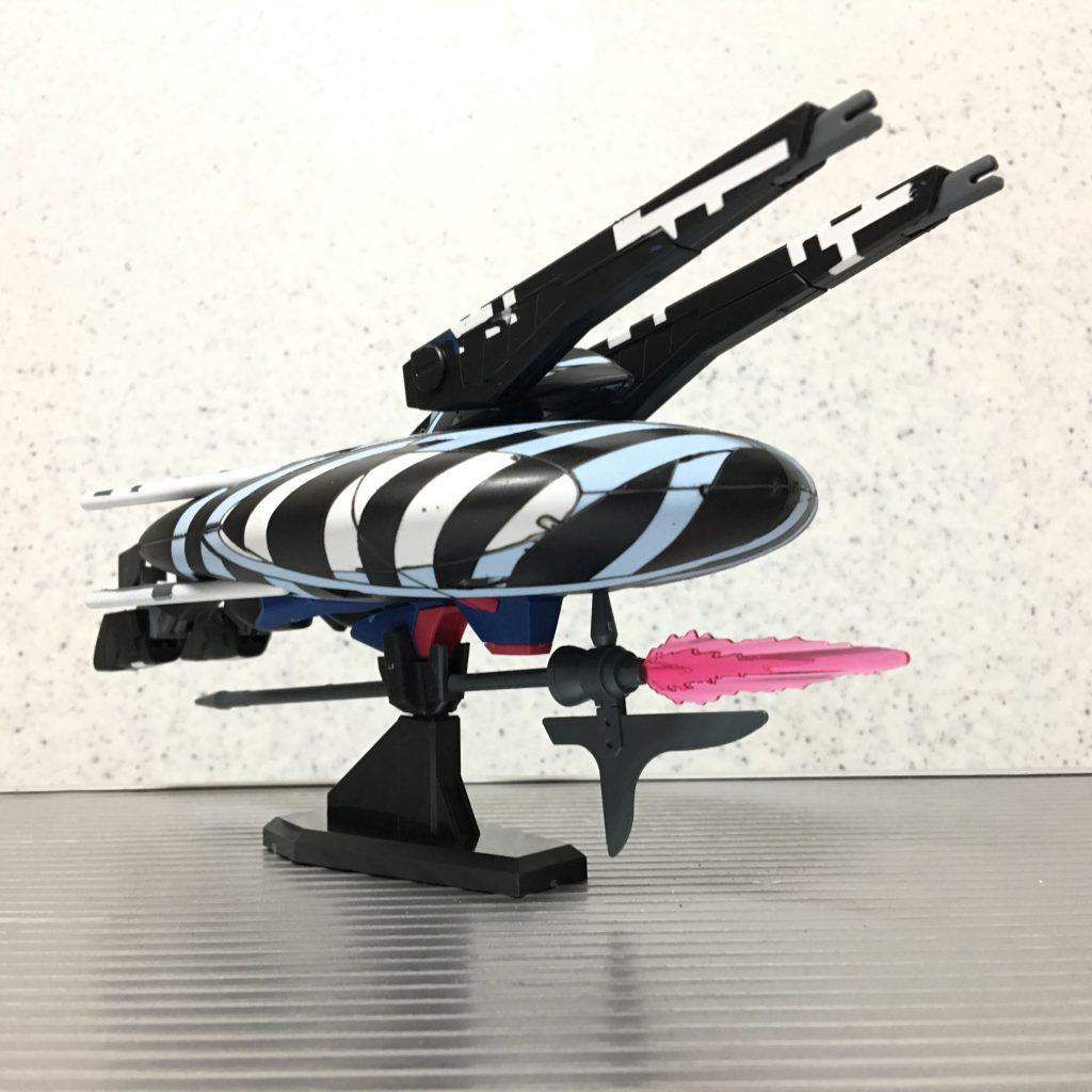 (   。￣v￣。)ﾉ このアングルからだとかなりバインダーの曲面がごまかせているのではないでしょうか？