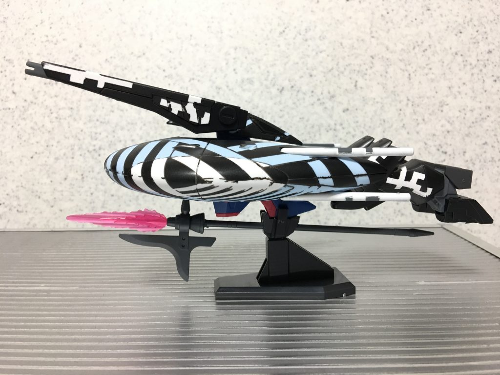 サイドビュー
アビス最大の特徴である大型バインダーをダズル迷彩に。ビーム砲や脚部など、そのほかの見える箇所にドット柄を使いました。


(   。・v・。)ﾉ 以上、最後までご覧頂きありがとうございました。