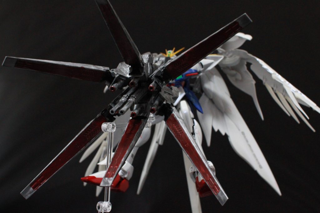 メッサーツバークが曲がりそうだけど曲がらなかったので、少しカットしました。広げると化け物の口みたいです。