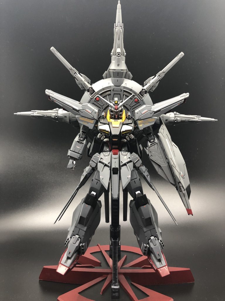 ところどころに金色デカールを使って威厳アピール