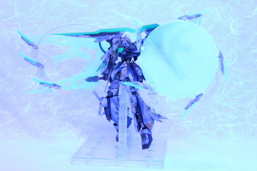 5基のビットを環状に配置することGNフィールドを形成することが可能。遠近共に攻撃を寄せ付けません。