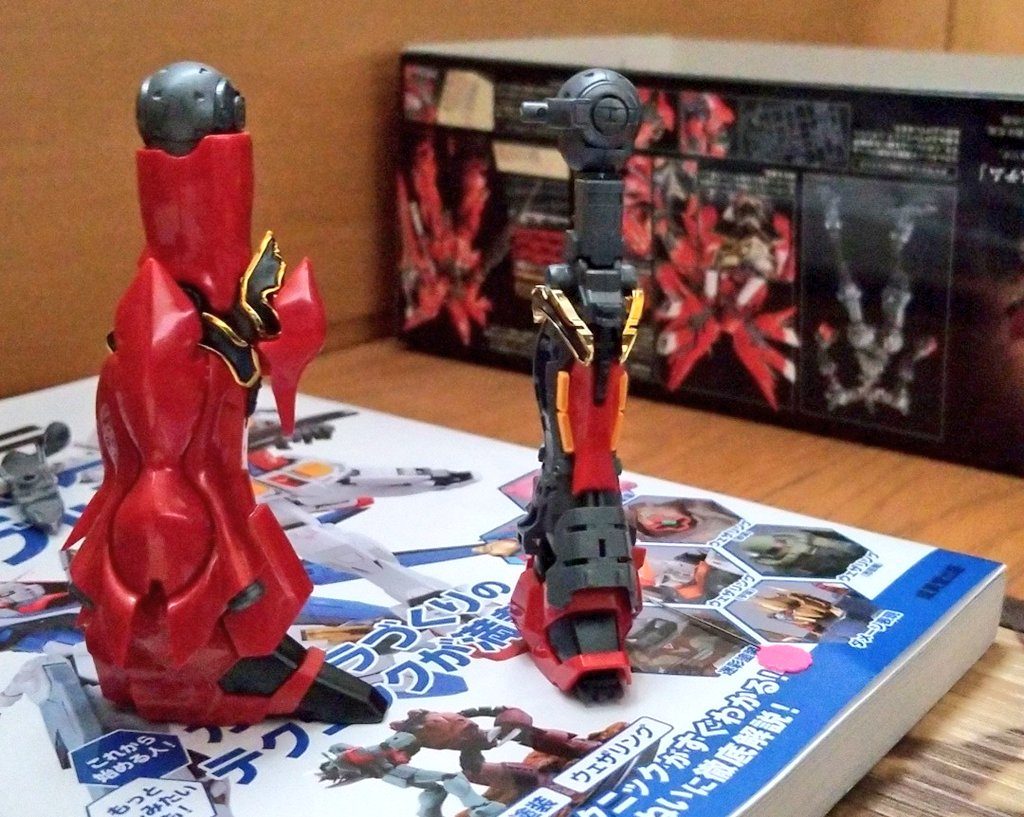 脚から組みましたね