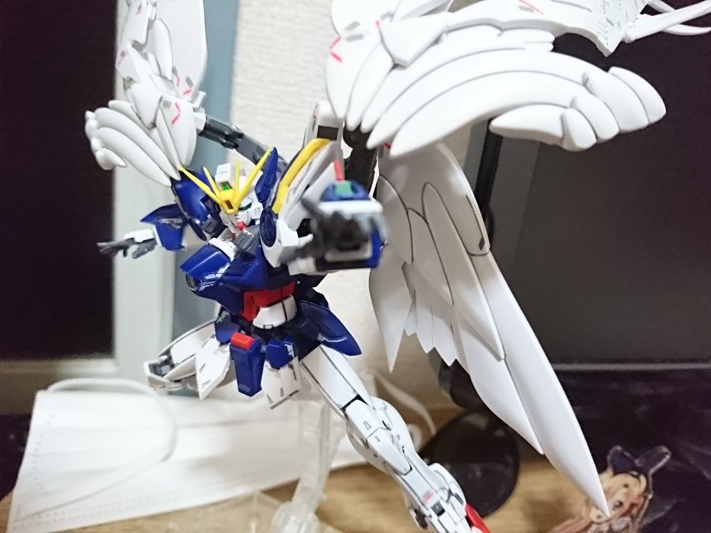 何かを追い求めているかのようなこのポーズ、、  すき、、