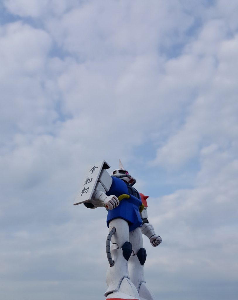 以下の思いから製作しました。
①４月からツイッター上で当方が行っていた「#令和１日に旧キットUPしようぜ」という企画で５月1日(令和元年初日)投稿が間に合わなかった方と並走したい、
及び参加者皆様への有り難さから

②当企画にご理解下さった歴代のツイッター上の大型連休旧キット無改造コンペ、及び類似コンペの主催者の皆様への感謝を込めて。合わせ目を消さず、ほぼ無改造なのは当時のレギュにある程度習いたく。