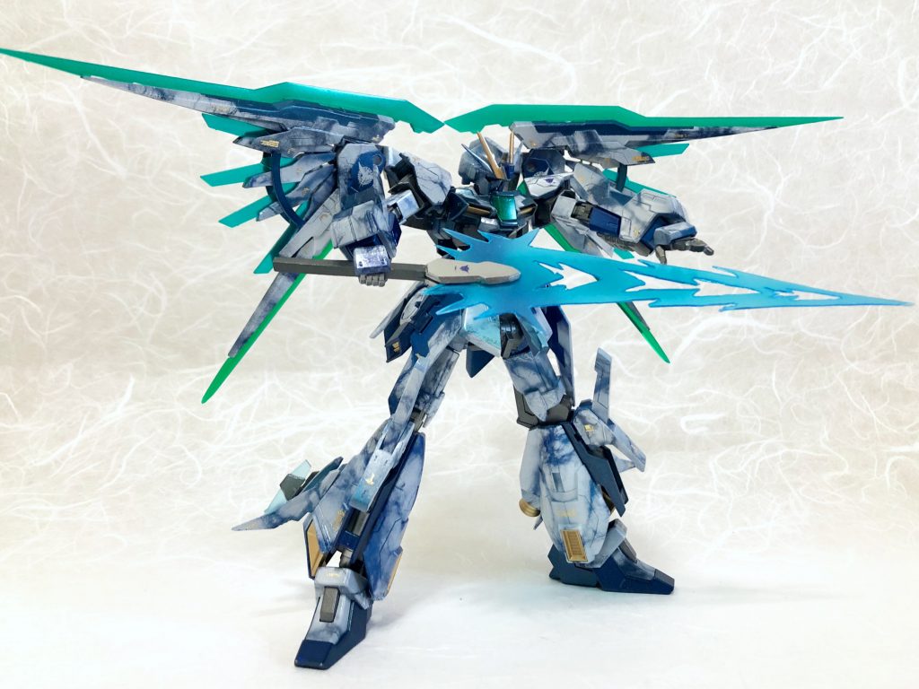 -GNビームセイバー-
蓄積されたGN粒子を開放し剣を形成する。
だーさわさんの作品をリスペクトして製作した武装です。