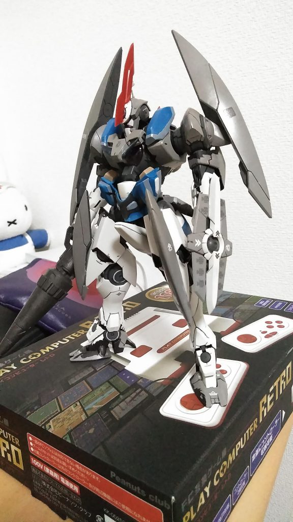 ただ直すだけでもなんだし、前からカッコイイなーと思っていたアドヴァンスドジンクスっぽく改造することにしたんでした。