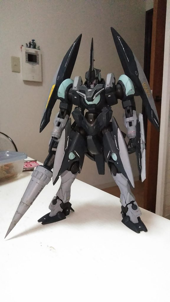 しかし楽しくできたのでヨシ!!!
デルタジンクスという命名は、全身のシルエットがΔ(デルタ)っぽいのと、改造パーツにマクロスデルタのものを多く使ったところから(ㆁωㆁ*)