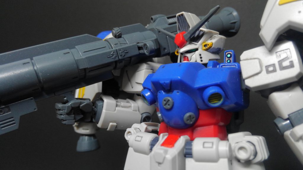 アトミックバズーカ構え！
砲口にLEDとか仕込んだらかっこ良さそう....