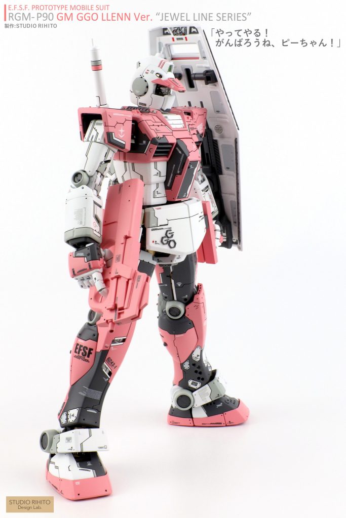 ✳︎全身のデカールは全て段差消し処理済■ヘッド(フロント)サブカメラ:クリアパーツをコンパウンドで鏡面仕上げ後、偏光フィルム施工メインカメラ:ツインアイ化加工バイザー:プラ板でフルスクラッチ(詳細は後述あり)バルカン:メタルパーツインストール。後方には3連スリット加工フェイス:パネルラインを追加し、視覚的小顔効果のチンガードをスクラッチネック:あご引きスタイルにするため、ネックのオフセット、カサ増し、角度の変更加工■ボディ(フロント)左フロント:開口し、エッチングメッシュ加工とモールドインストール腹部左側:ドリルドホールをテーマにディテールアップ腹部右側:ラインとラインを斜めのラインで結んだ