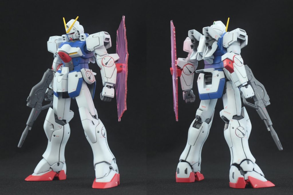 ## 武器ありで前後から

ビームライフルとビームサーベル、ビームシールドしか武器が無いのでシンプルですね。
一応、武器にもデカール貼ったり部分塗装したりしてます。