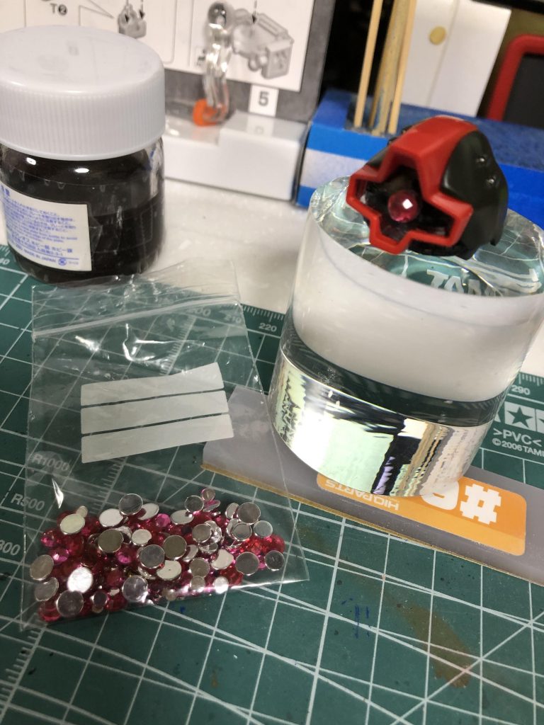 モノアイ交換してます