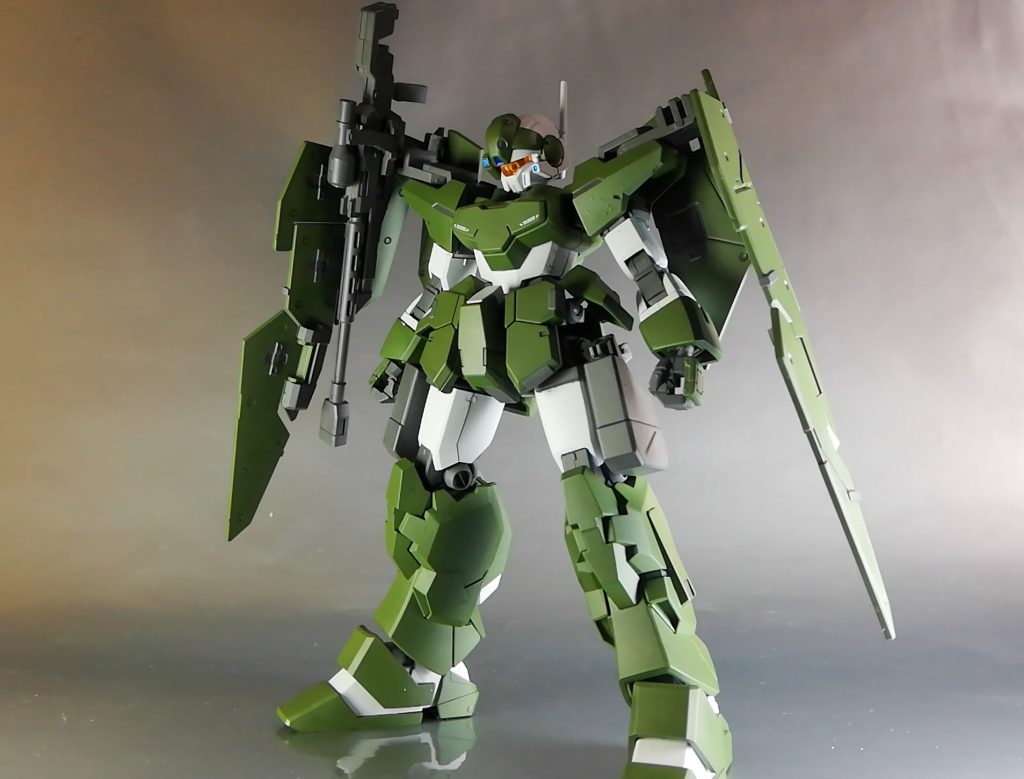 こちらがデュナメスのパーツを取り付けたシールドフォームとなります。