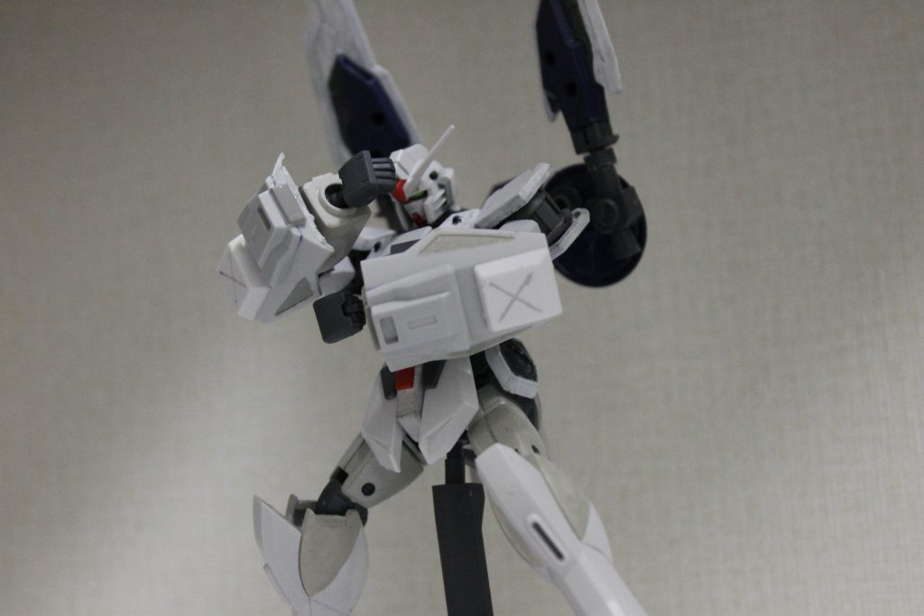 両腕部のシールド