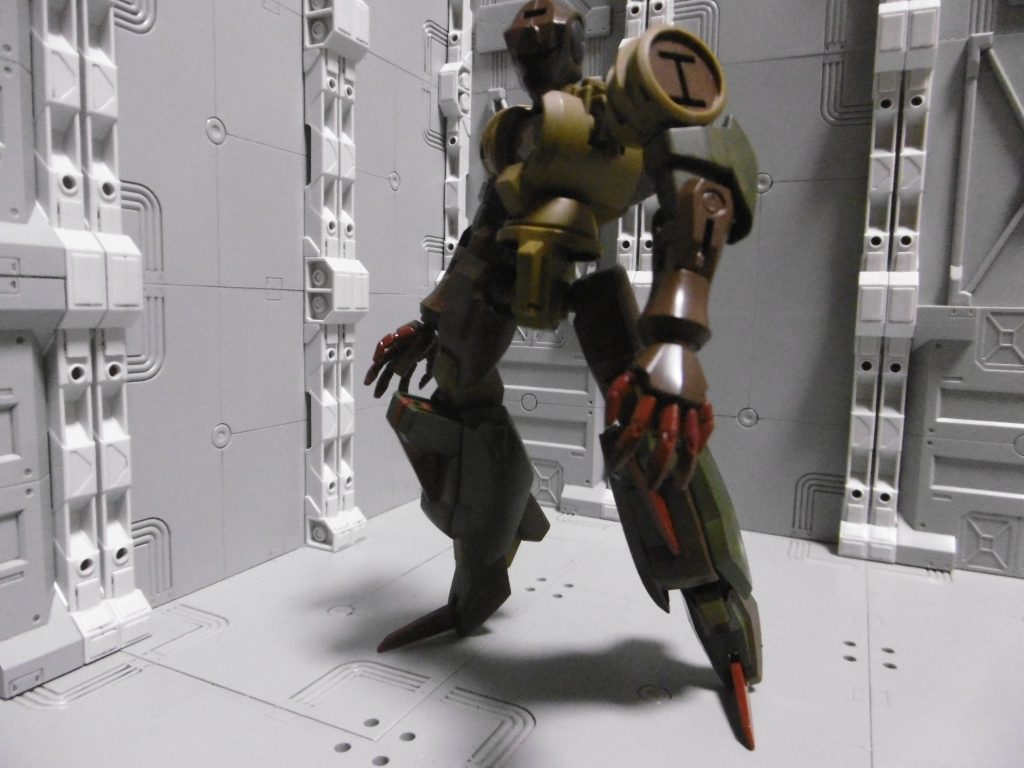 「子」の字を当てた理由の1つには、逆関節による低身長化もあります。