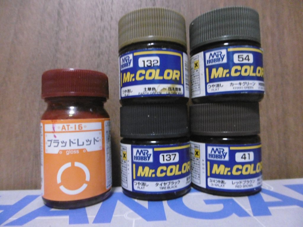 メインカラーはつや消し色で泥臭い感じにまとめました。
狂気な感じを出すのに、赤はブラッドレッドで統一。
次の作品も恐らくジンクス系になるかと思います。同時製作にも関わらず、何故か完成が大幅に遅れているため。次も似たような機体名になりますが、コンセプトは今回のと異なります。一応。