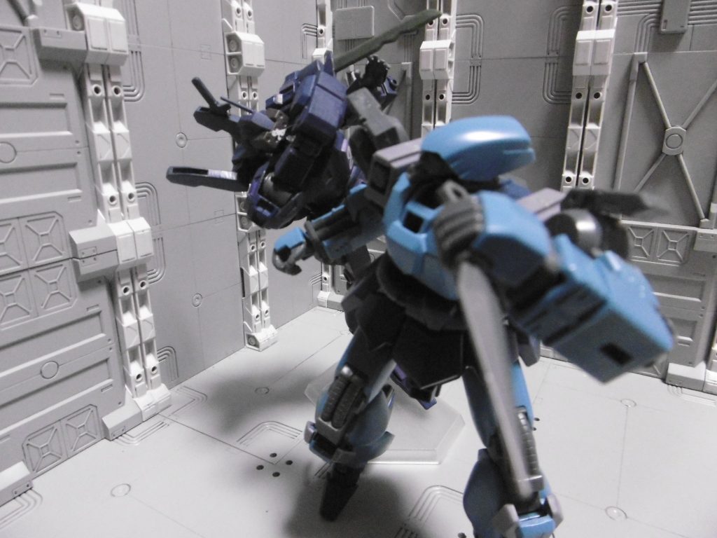 刺客は突然現れるモノ。