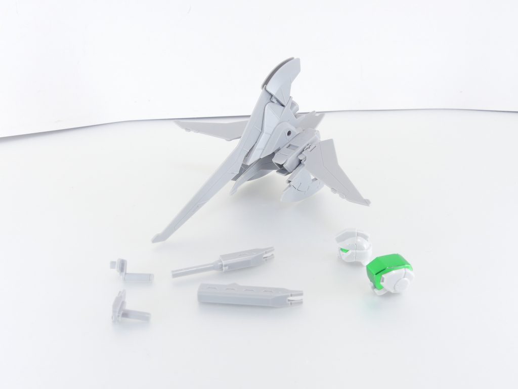 セット内容。・ノーザンポッド本体・インパルスジム用シールド基部パーツ(マヒル機・ケイコ機)・インパルスジム用ライフルパーツ(マヒル機・ケイコ機)・インパルスジム頭部(マヒル機・ケイコ機)ノーザンポッドはグレー一色、設定通りにするなら塗装必須です。本体は上下で分離、2機のインパルスジムのバックパックに変化。左右と上のウイングはシールドに変形、脚部はライフル基部になります。