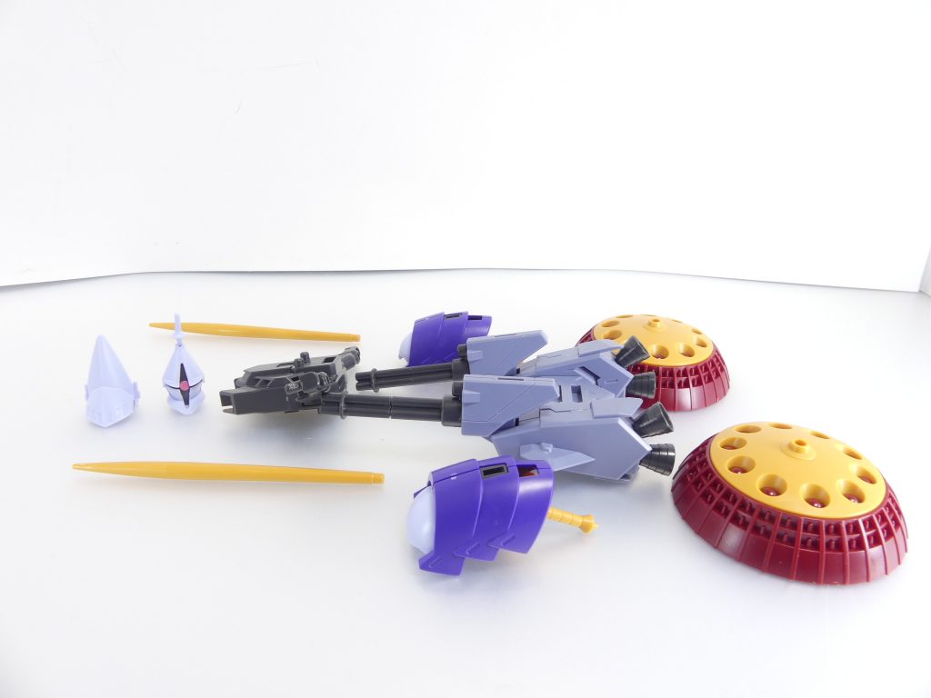 ヴァリュアブルポッド本体を分けて。・シールド×2・ギャンサーベル×2・本体(ガトリング砲×2)・肩アーマー×2・バックパックジョイントパーツ・ギャンバルカン頭部・ヴァリュアブルポッド機首機首以外はギャンバルカンを構成するパーツです。