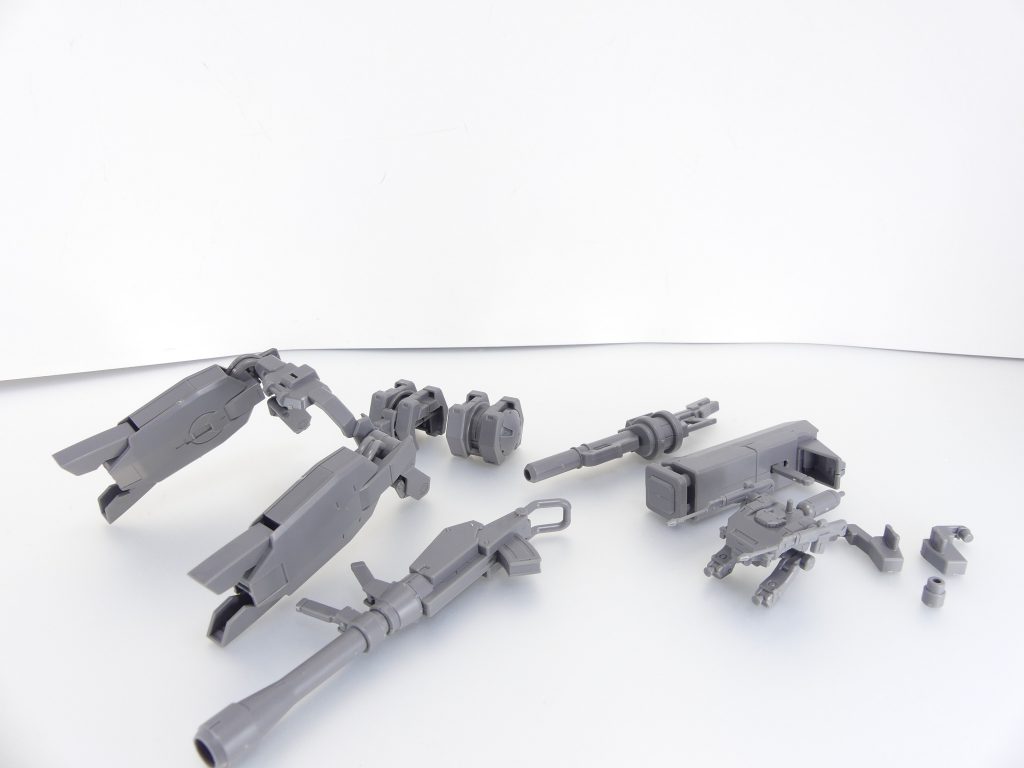 セット内容。・グレイズ用バズーカ・グレイズ用バズーカ懸架用肩アーマー（左右×１・懸架パーツ×１）・グレイズ地上用ブースター・輪胴式グレネードランチャー・四連式ロケットランチャー・百里用懸架パーツ（左右×１）鉄華団、タービンズとの緒戦に使用した、およびイメージの武装が主。