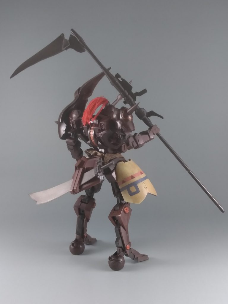 刀はプラ板から削りました。
髪の毛は刺繍糸
肩の楯はグシオンの脛とノイエジールの前垂れ