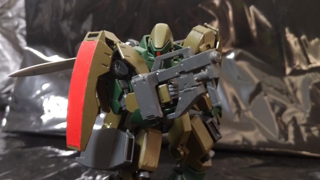 ライフルはショートバレルのものを選択
近接戦闘がメインなので、照準で狙うというよりサブマシンガンのようにばら撒きながら接近する。