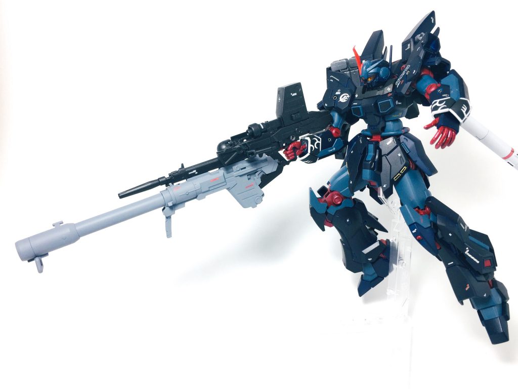 *下部にはシナンジュのロケットバズーカをそのまま採用している。*